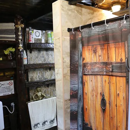Homestay Frenkcottage 5 Km From The Airport- Free Transportation Sencur